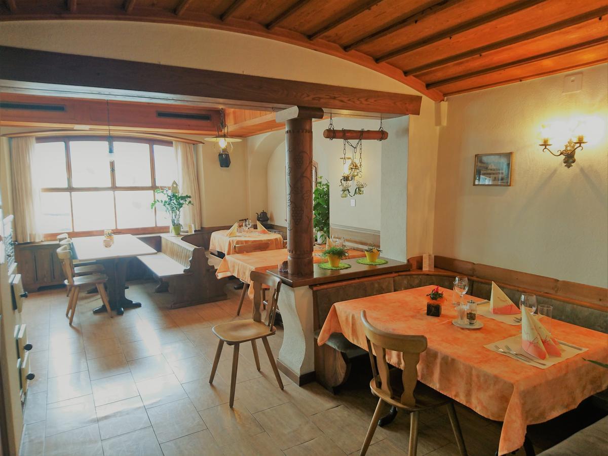 Gasthaus Zum Ochsen Neuhaus Eksteriør bilde