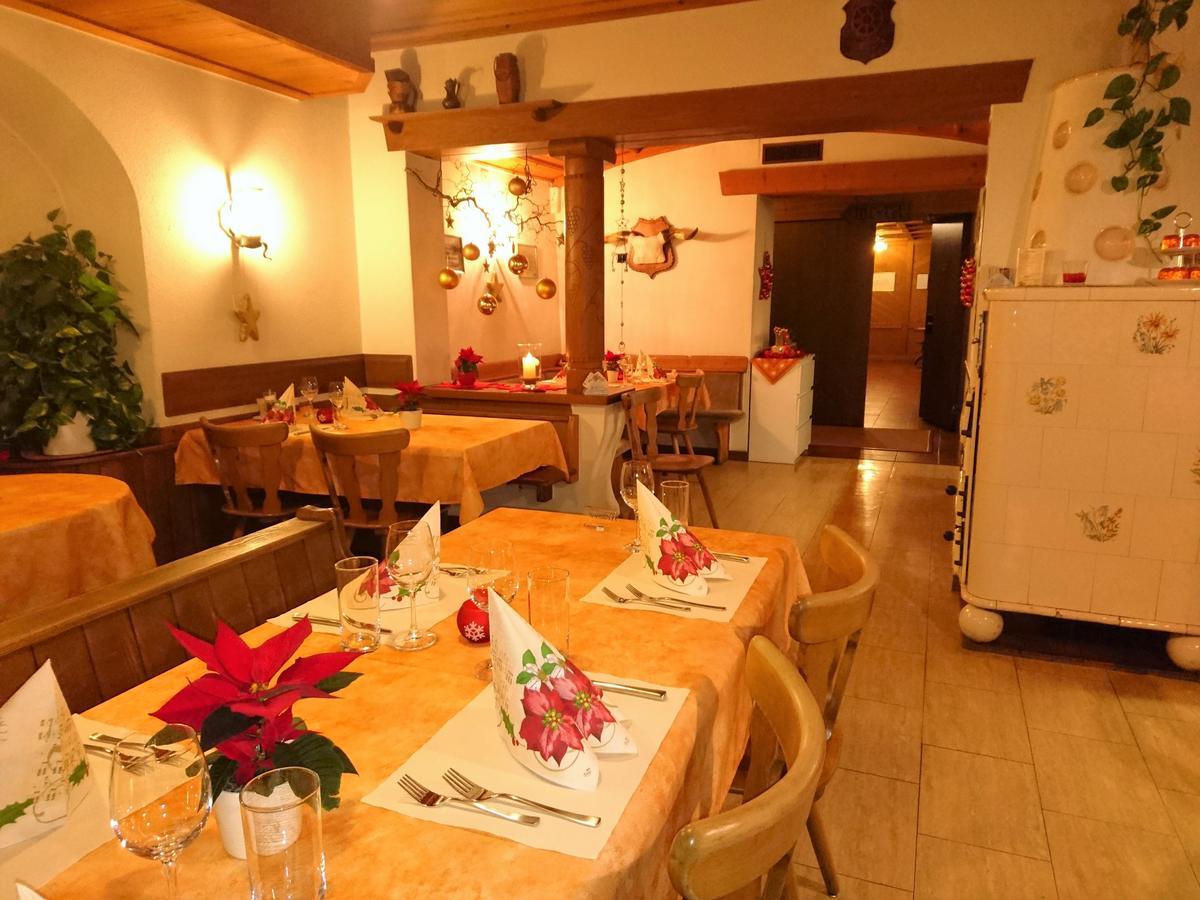 Gasthaus Zum Ochsen Neuhaus Eksteriør bilde
